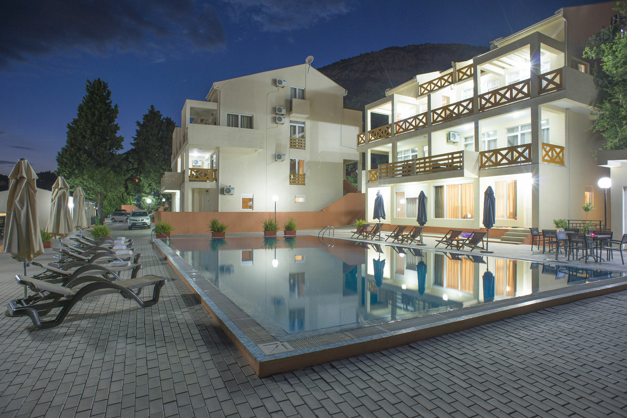 Berg Apartments Bar Exterior photo